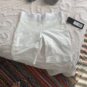 Michi Kinetic Short Small, never worn